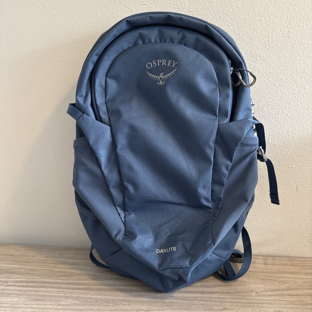 Osprey Daylite 13L Backpack Blue Hiking Travel Daypack AirScape Mesh